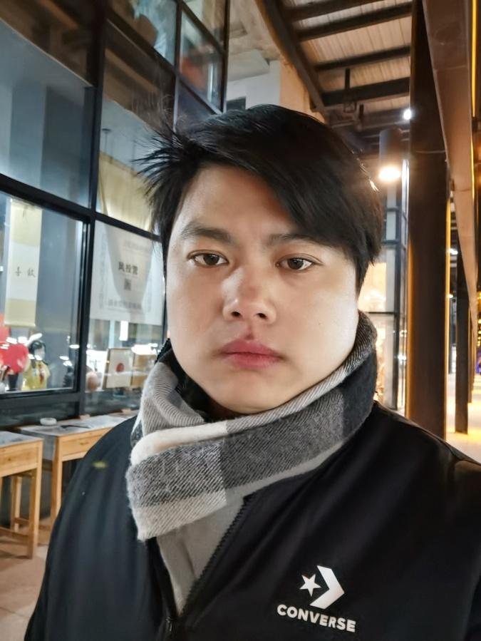 吴志明（国瓷红叶画院高级画师）